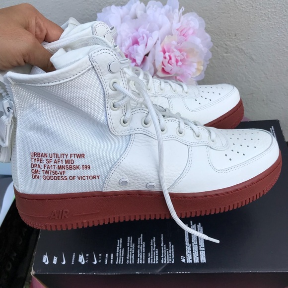 NIKE AUTHENTIC MENS AIR FORCE 1 Sz 9.5 New - Picture 5 of 8